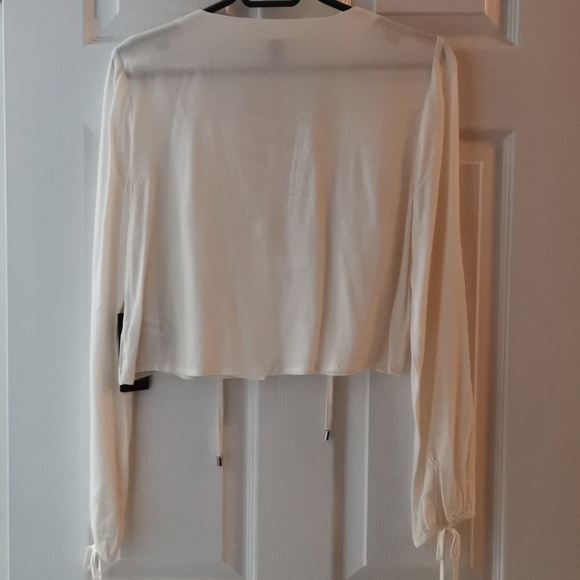 Forever 21 blouse - Picture 2 of 4